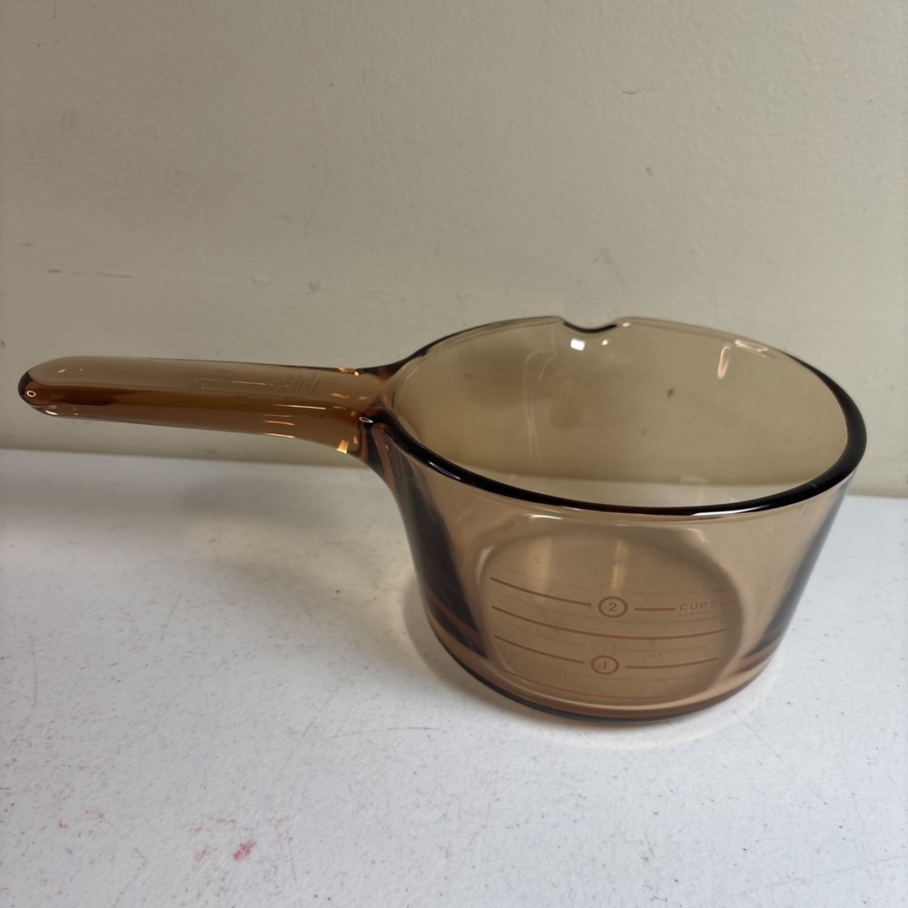 Corning Vision Ware Amber .7L 2 Cup Measurement Lines With Spout GUC